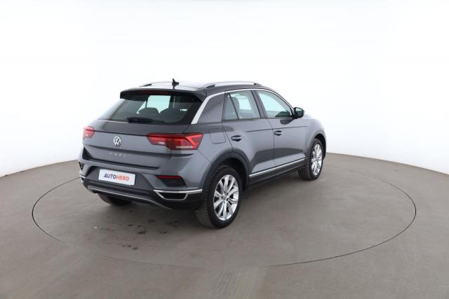 Volkswagen T-Roc image 9