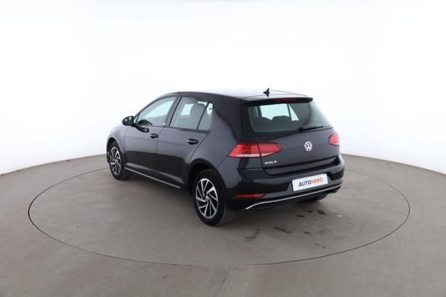 Volkswagen Golf image 4