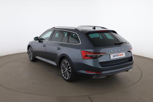 Skoda Superb Combi image 4