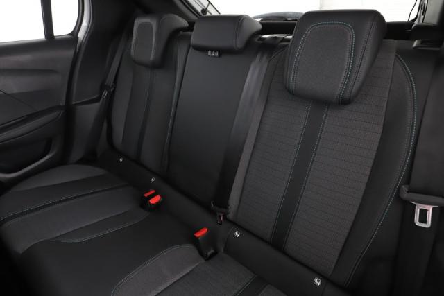 Peugeot 208 image 9