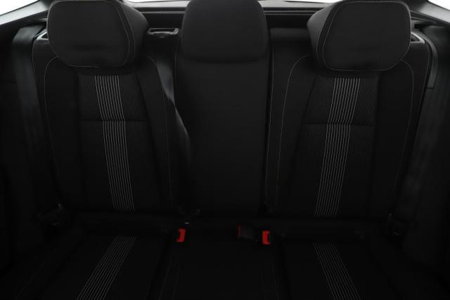 Skoda Karoq image 2