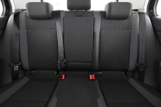 Volkswagen Golf image 2