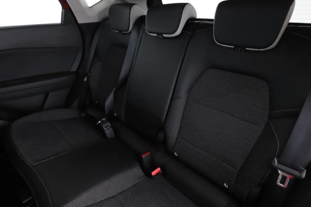 Renault Captur image 2