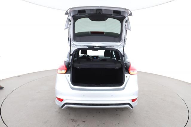 Ford Focus image 9