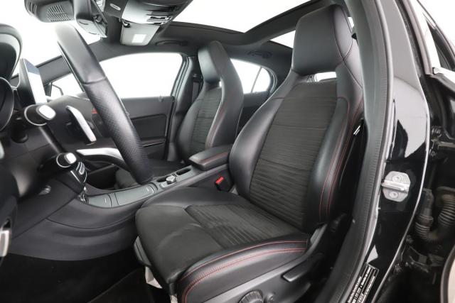 Mercedes Benz Gla image 8