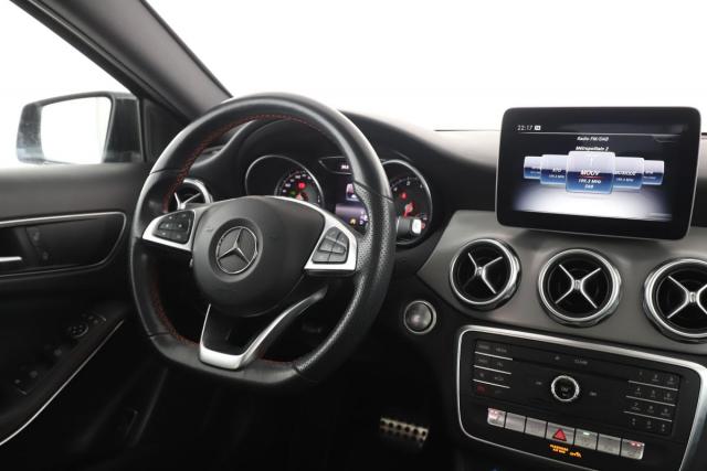 Mercedes Benz Gla image 1