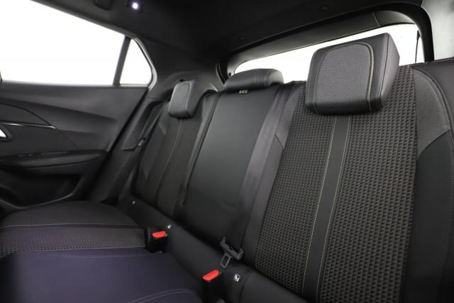 Peugeot 2008 image 2