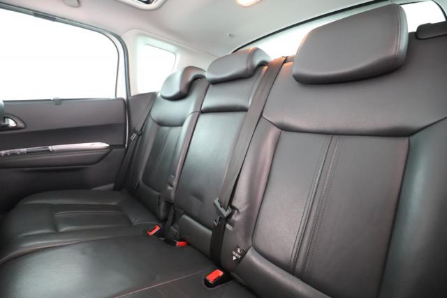 Peugeot 3008 image 1