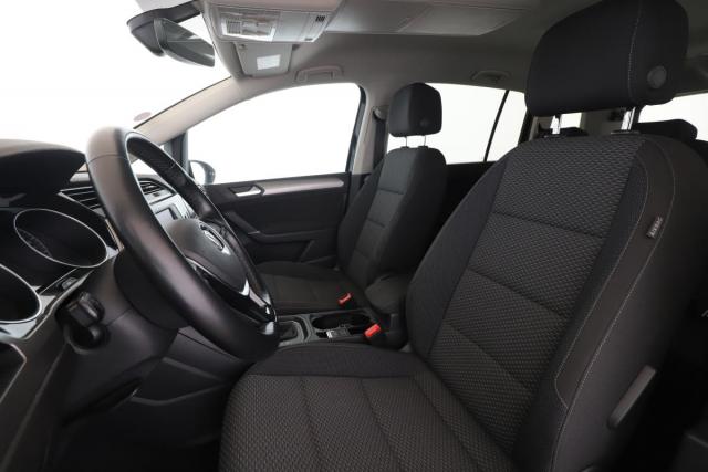Volkswagen Touran image 1
