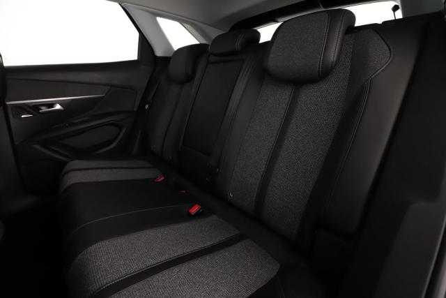 Peugeot 3008 image 2
