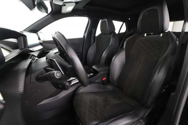 Peugeot 2008 image 6