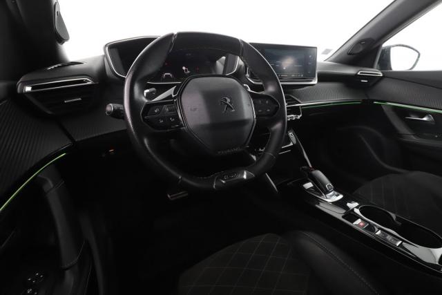 Peugeot 2008 image 3