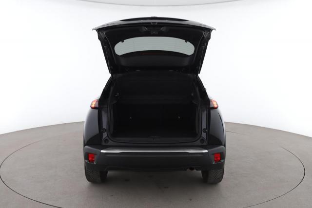 Peugeot 2008 image 2