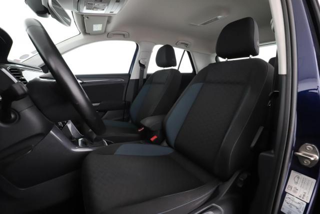 Volkswagen T-Roc image 9