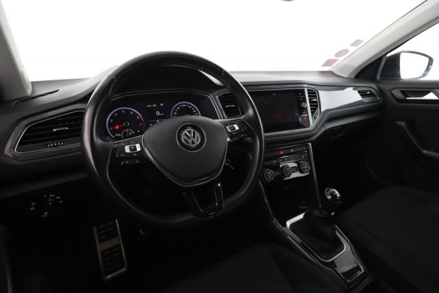 Volkswagen T-Roc image 8