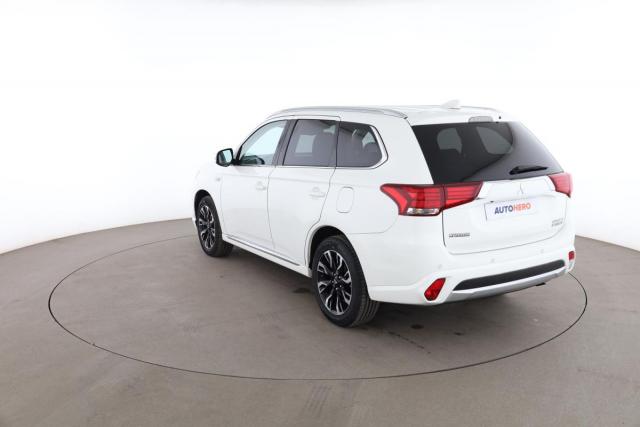 Mitsubishi Outlander image 5