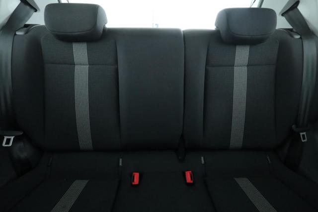 Volkswagen Up! image 4