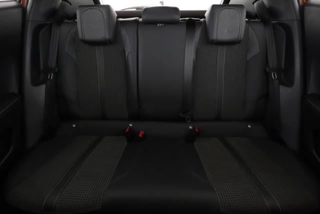 Peugeot 2008 image 4