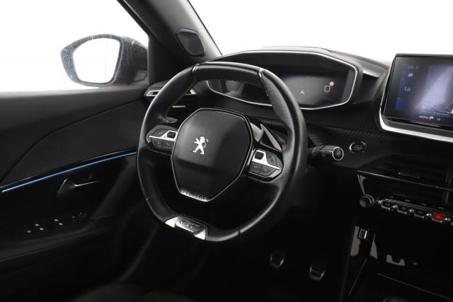 Peugeot 2008 image 3
