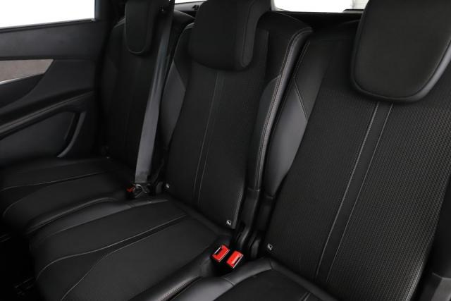 Peugeot 5008 image 3