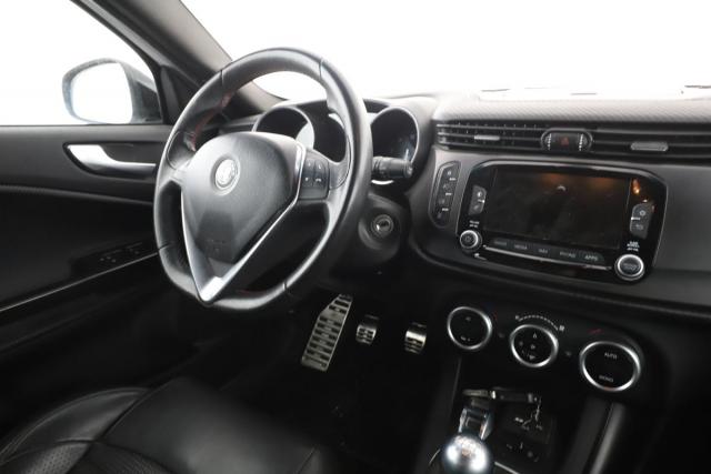 Alfa Romeo Giulietta image 6