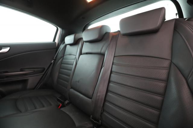 Alfa Romeo Giulietta image 3