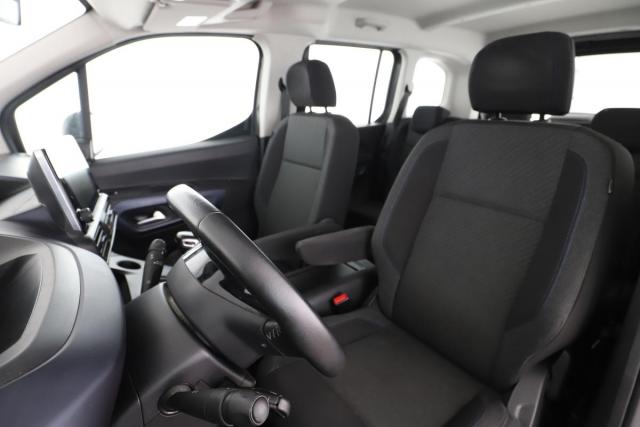 Peugeot Rifter image 9