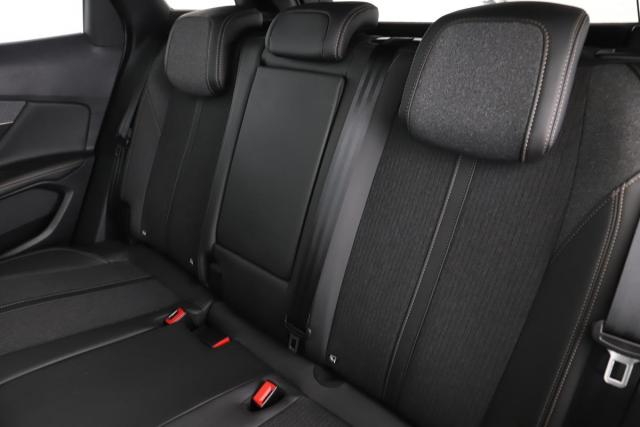 Peugeot 3008 image 3