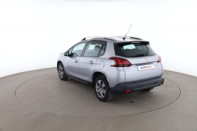 Peugeot 2008 image 2