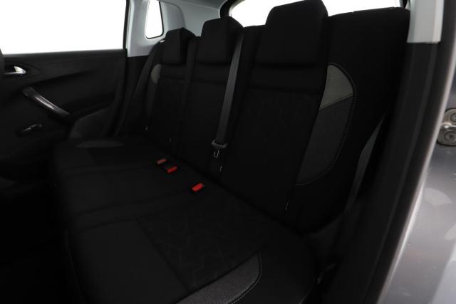 Peugeot 2008 image 3