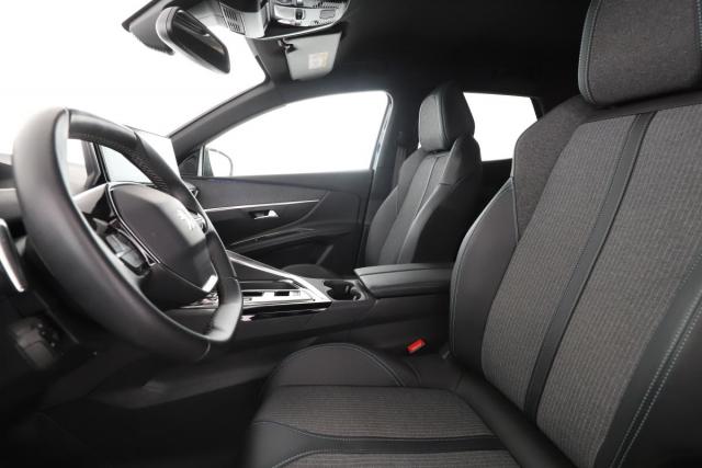 Peugeot 3008 image 3