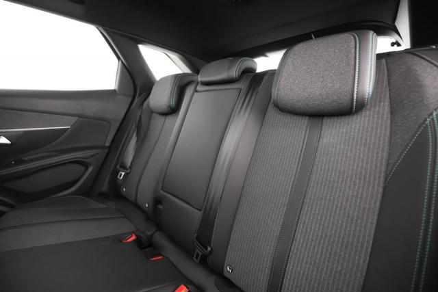 Peugeot 3008 image 2