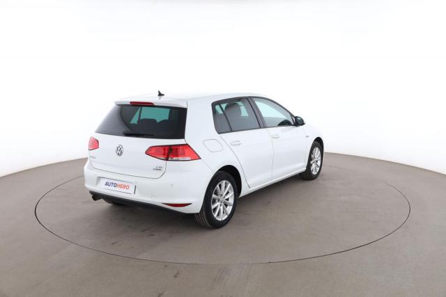 Volkswagen Golf image 2