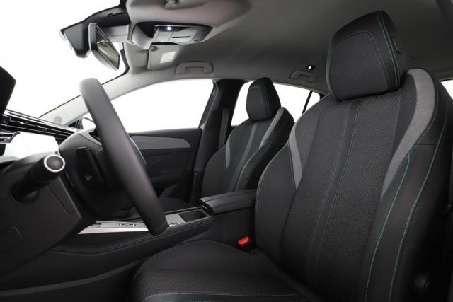 Peugeot 308 image 2