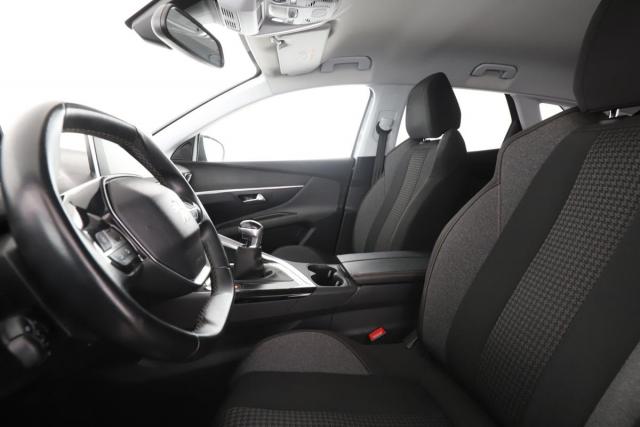 Peugeot 3008 image 1