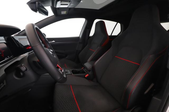 Volkswagen Golf image 1