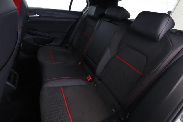 Volkswagen Golf image 5