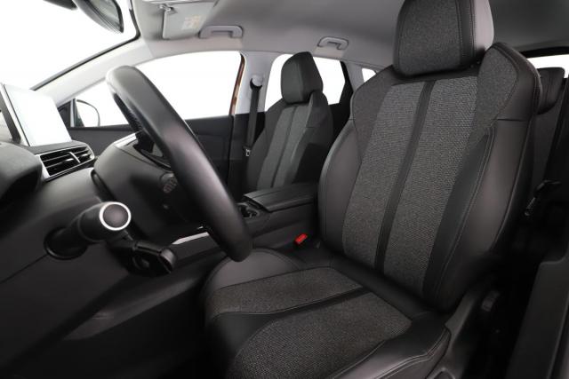 Peugeot 3008 image 2
