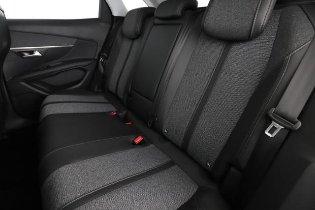 Peugeot 3008 image 1