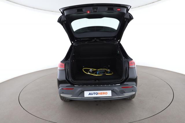 Mercedes Benz Eqa image 8