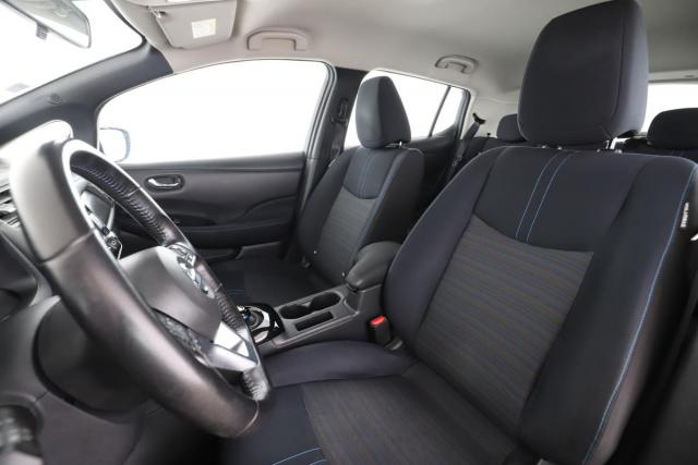 Nissan Leaf image 9