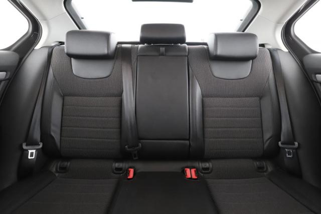Skoda Octavia image 9