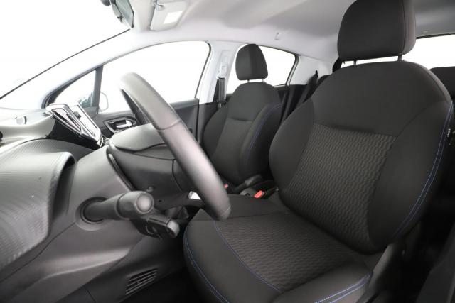 Peugeot 208 image 7