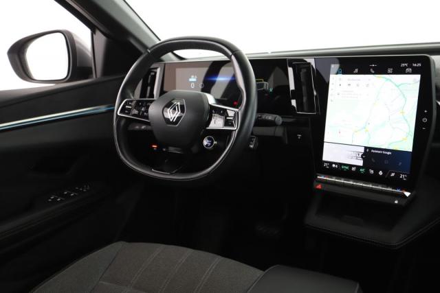 Renault Mégane E-Tech image 8