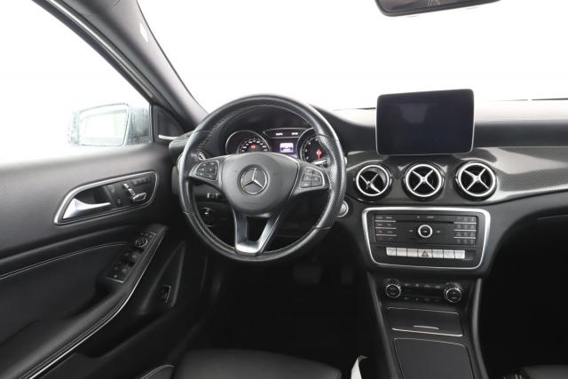 Mercedes Benz Gla image 3