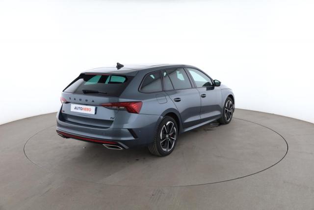Skoda Octavia image 7