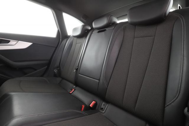 Audi A4 Avant image 1