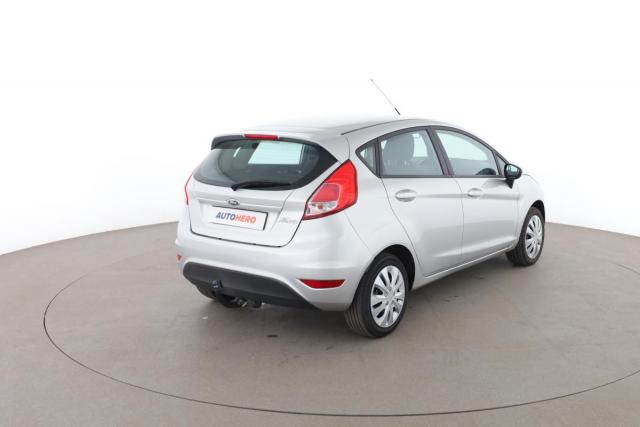 Ford Fiesta image 2