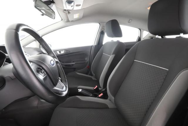 Ford Fiesta image 7