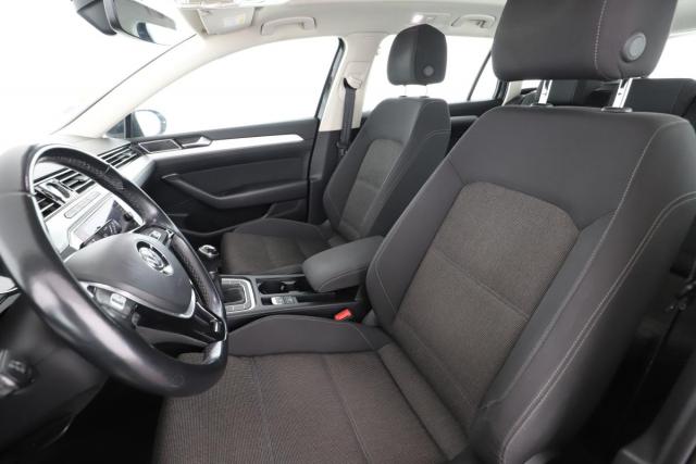 Volkswagen Passat Sw image 7